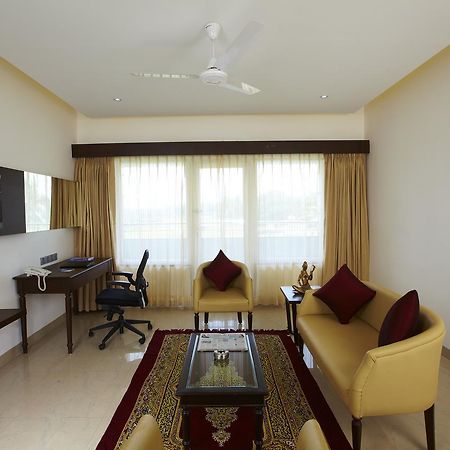 Rns Golf Resort & Nature Cure Centre Mavalli Bagian luar foto
