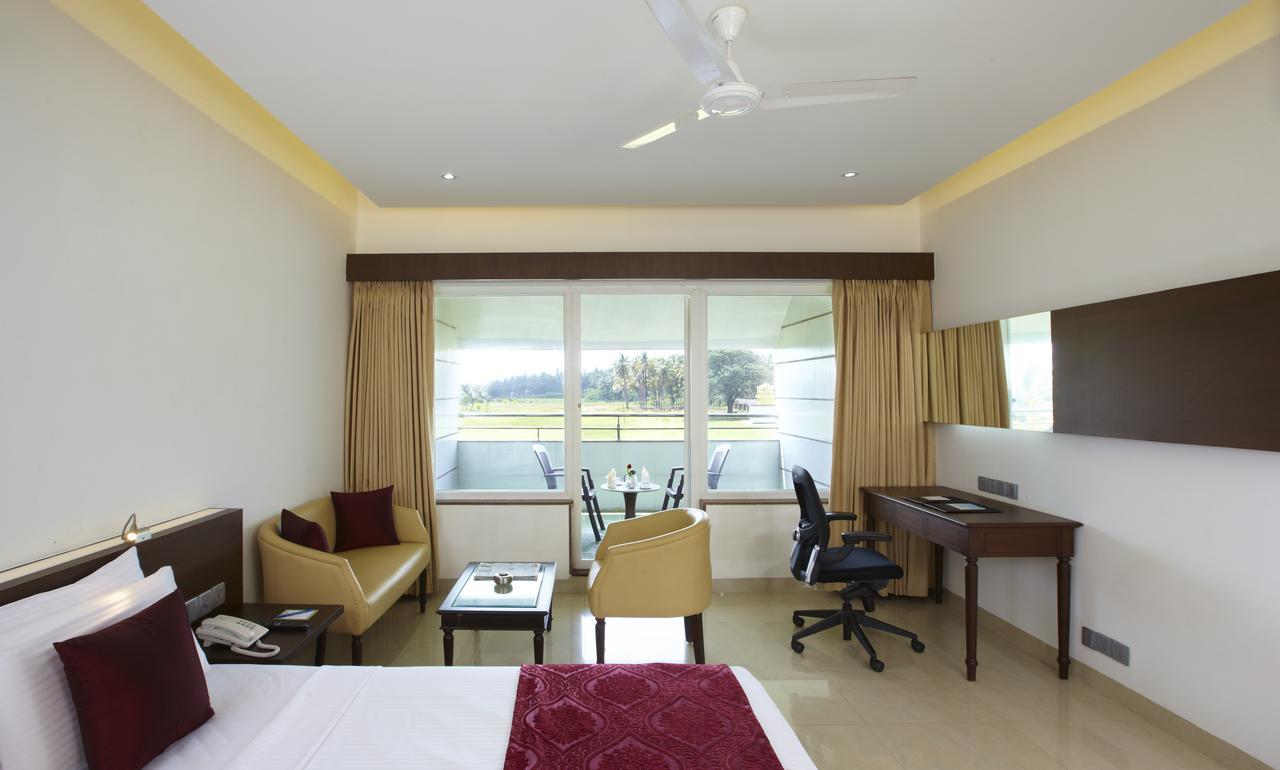 Rns Golf Resort & Nature Cure Centre Mavalli Bagian luar foto
